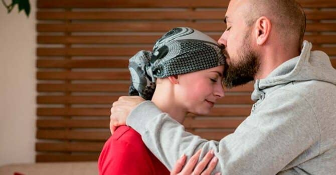 Tengo un familiar con cáncer, ¿Cómo puedo ayudarlo?